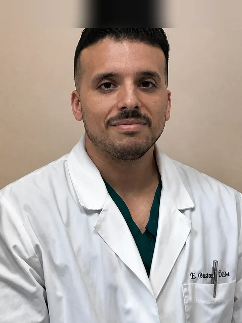 Emmanuel Bustos, DPM
